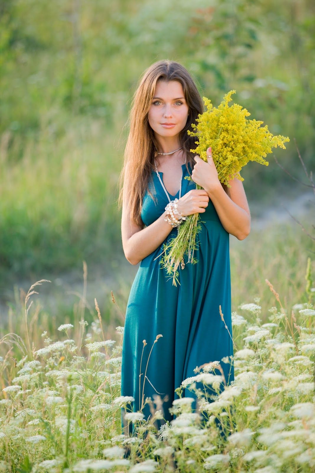 Slavic women in Jamnagar