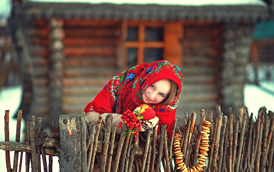 Sexy girl Women in Slavic costumes in Jamnagar